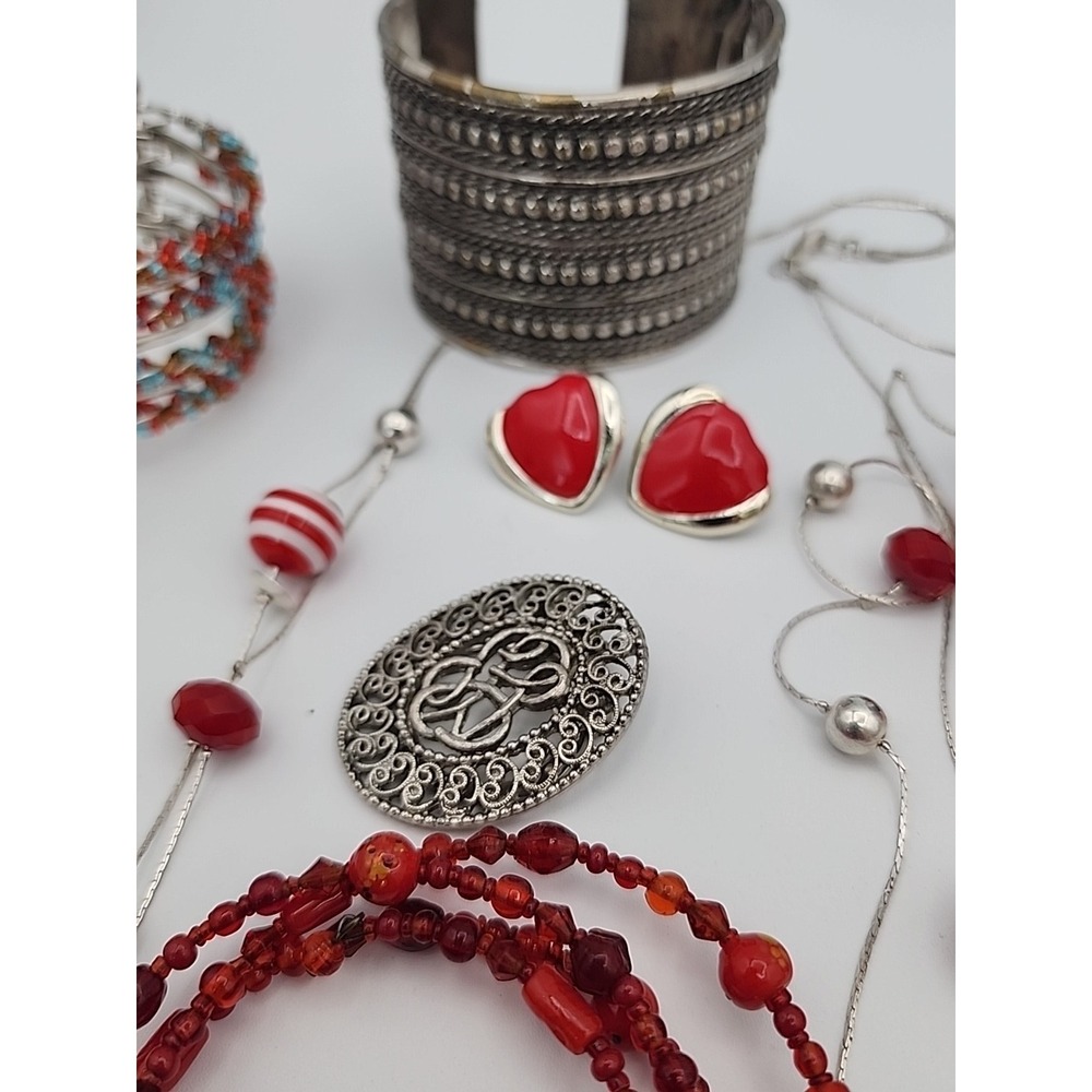 Vintage to Modern Costume Fashon Jewelry Lot Mixed Ethnic Beads 80s Charm Wear - Picture 14 of 16